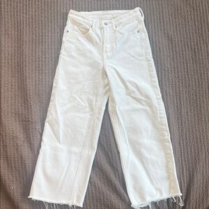 Old Navy Women's Cropped White Jeans